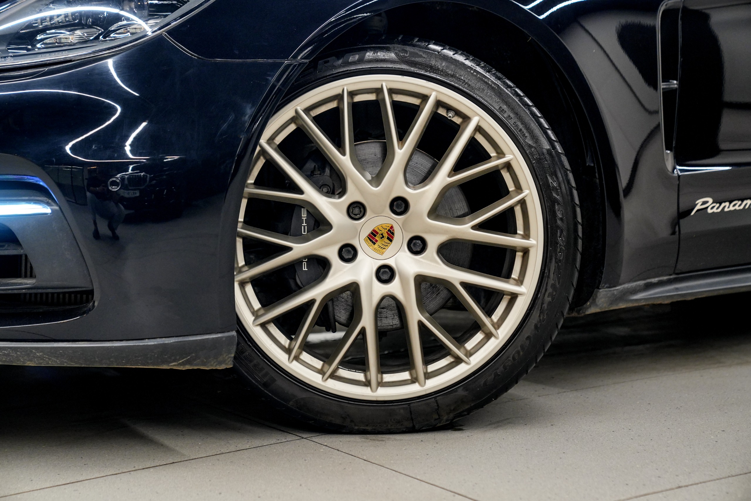 Porsche Panamera 4